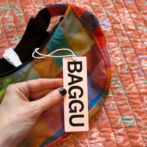 NWT Small Baggu Madras Crescent Bag! - Picture 5 of 6